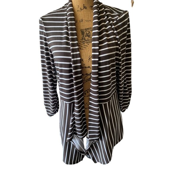 👗 2/$30 👗 Chico's Brown & White Striped Layered Front Jacket Medium - Picture 1 of 5